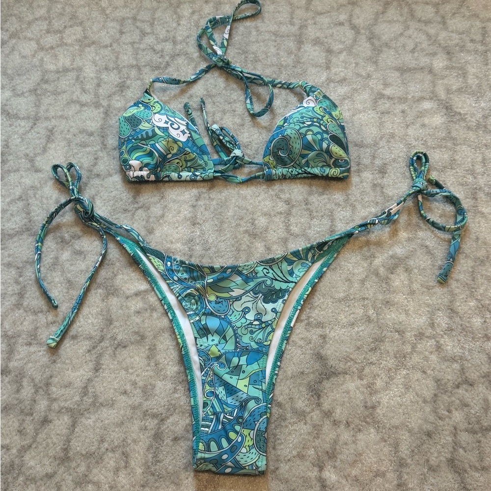 Gorgeous brand new bikini